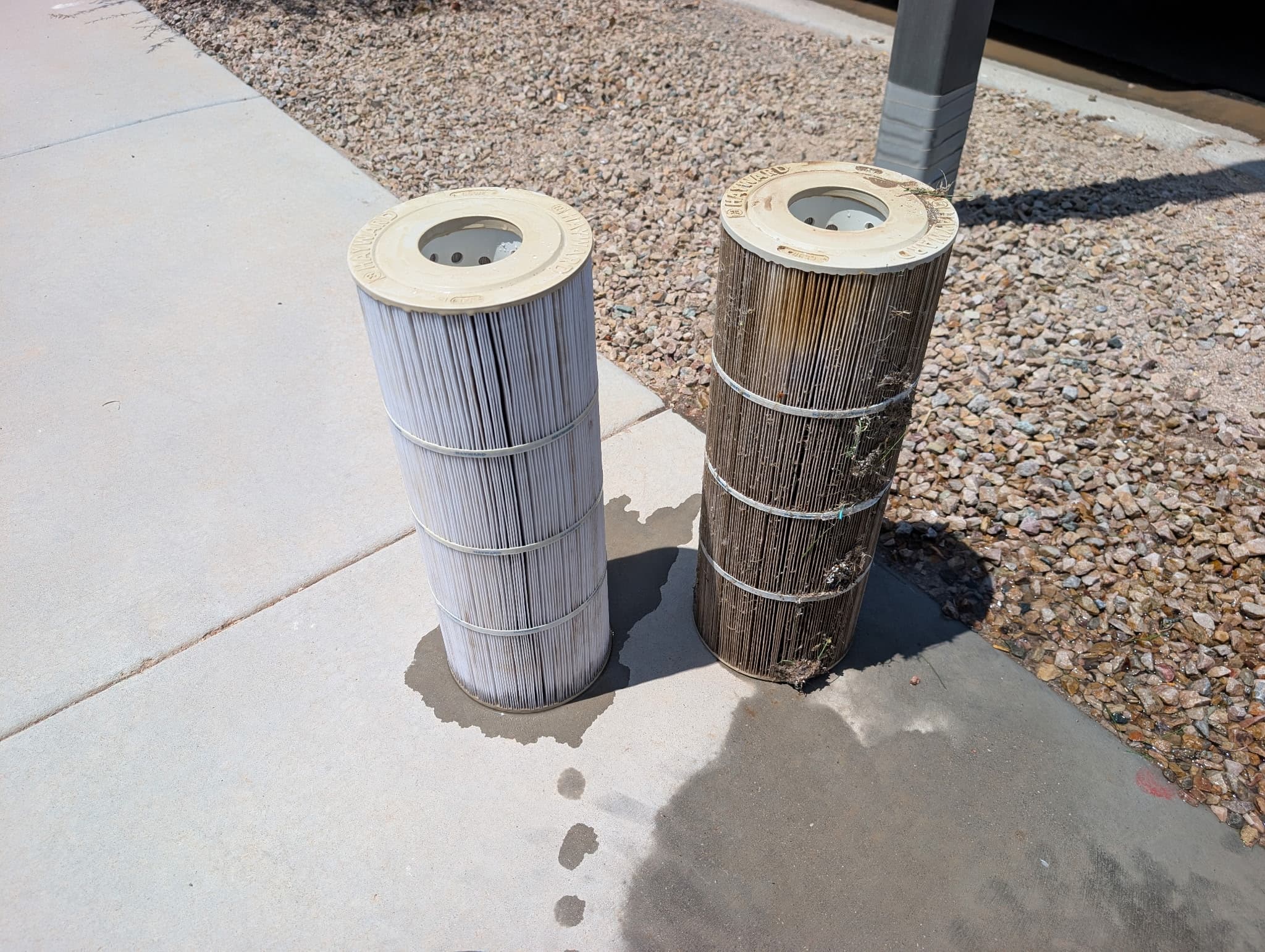 Cartridge filters before and after cleaning with the HALO360